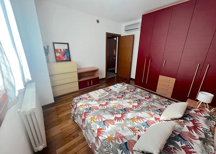 Abbondio - Vicino Al Centro Storico Apartment *
