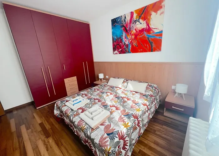 Apartment Abbondio - Vicino Al Centro Storico *